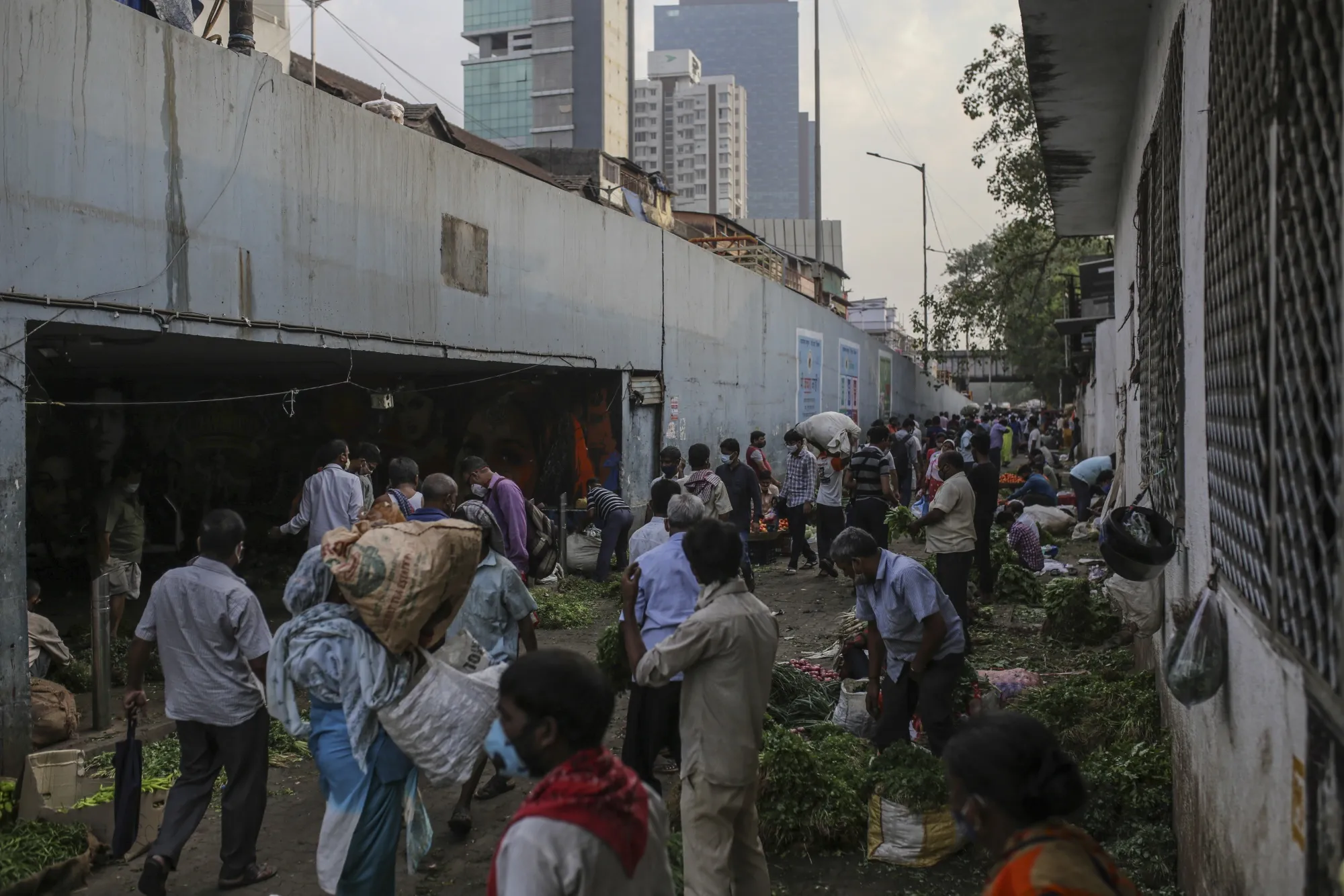 Weekend Lockdown in Mumbai as India Registers Record Infections