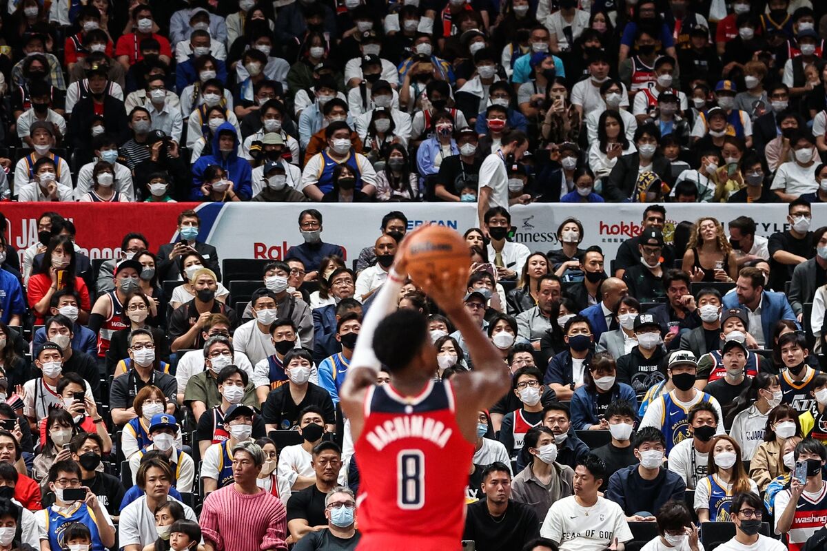 Golden State Warriors Rakuten Deal Expands NBA Reach in Japan - Bloomberg
