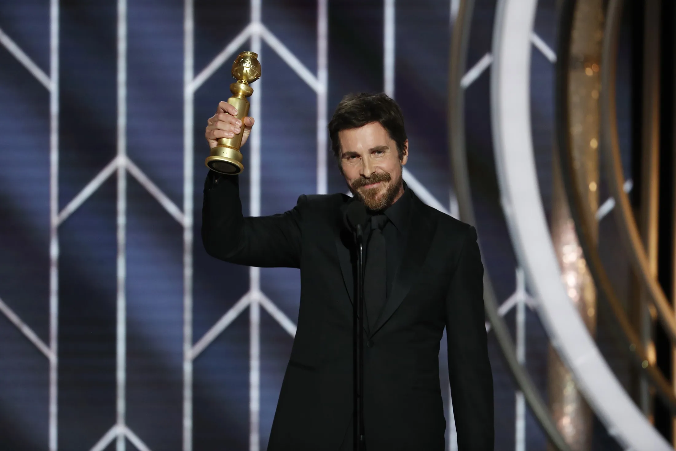 Golden Globes: Christian Bale Thanks Satan for Cheney Inspiration -  Bloomberg, image size:2200x1467