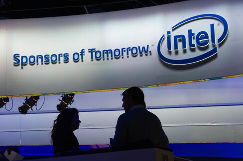 Intel Said to Seek Web-TV Service Partner
