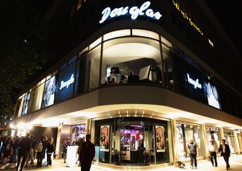 Advent Said to Plan Takeover Offer for German Retailer Douglas