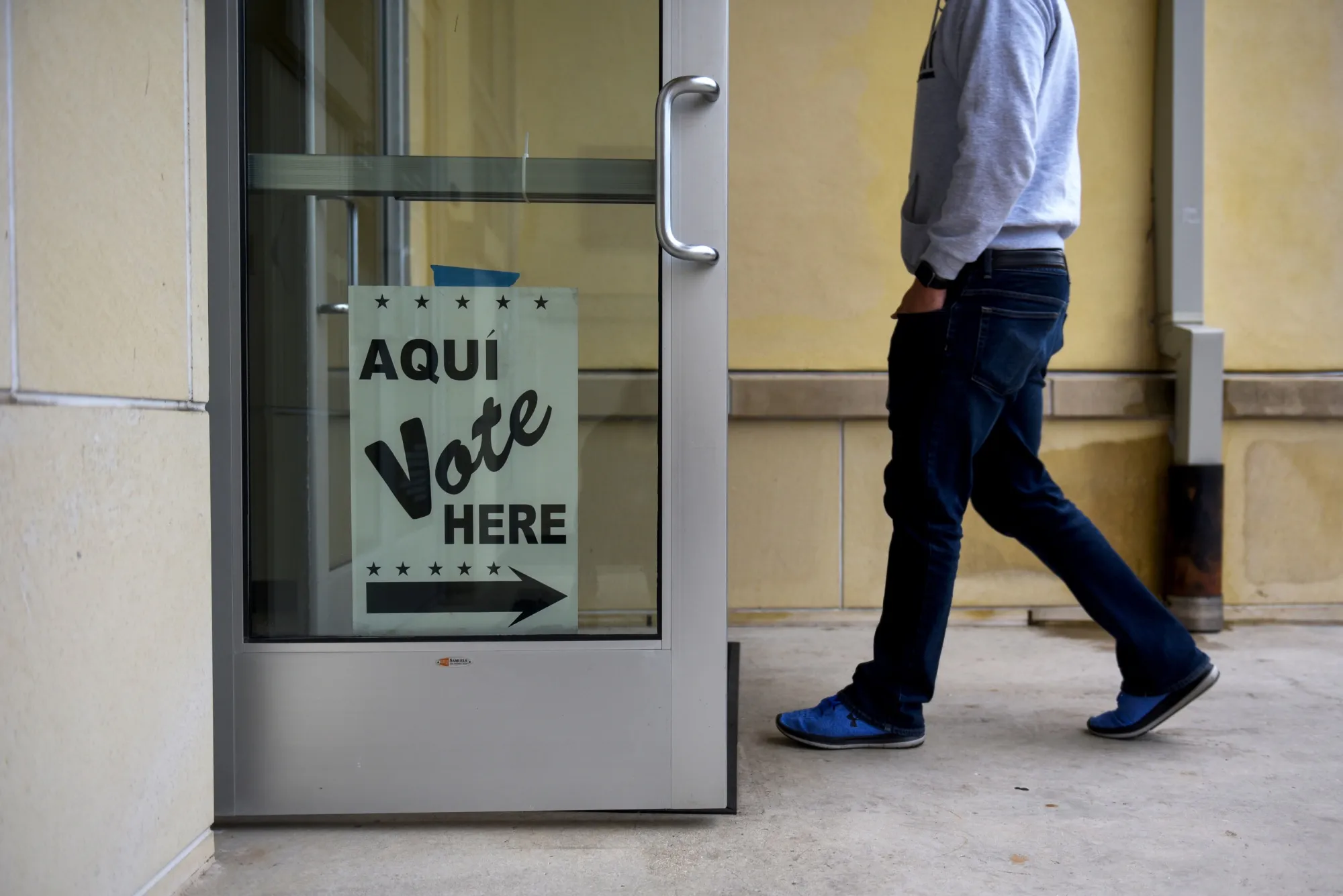 An early voting at a polling location in San Antonio, Texas on Oct. 22.