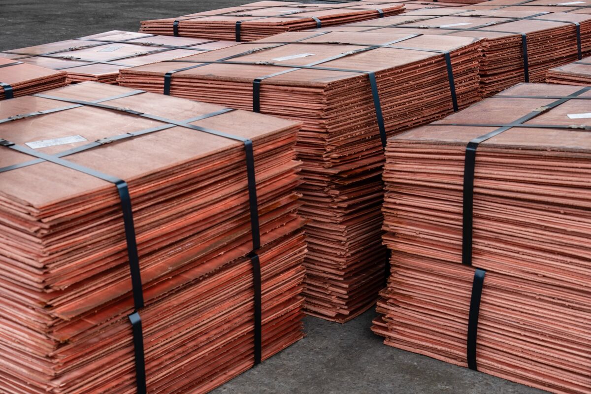 China's Zijin Vies With Glencore After Record Year For