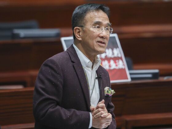 China Won’t Let Hong Kong Cut Seven-Day Quarantine, Tien Says