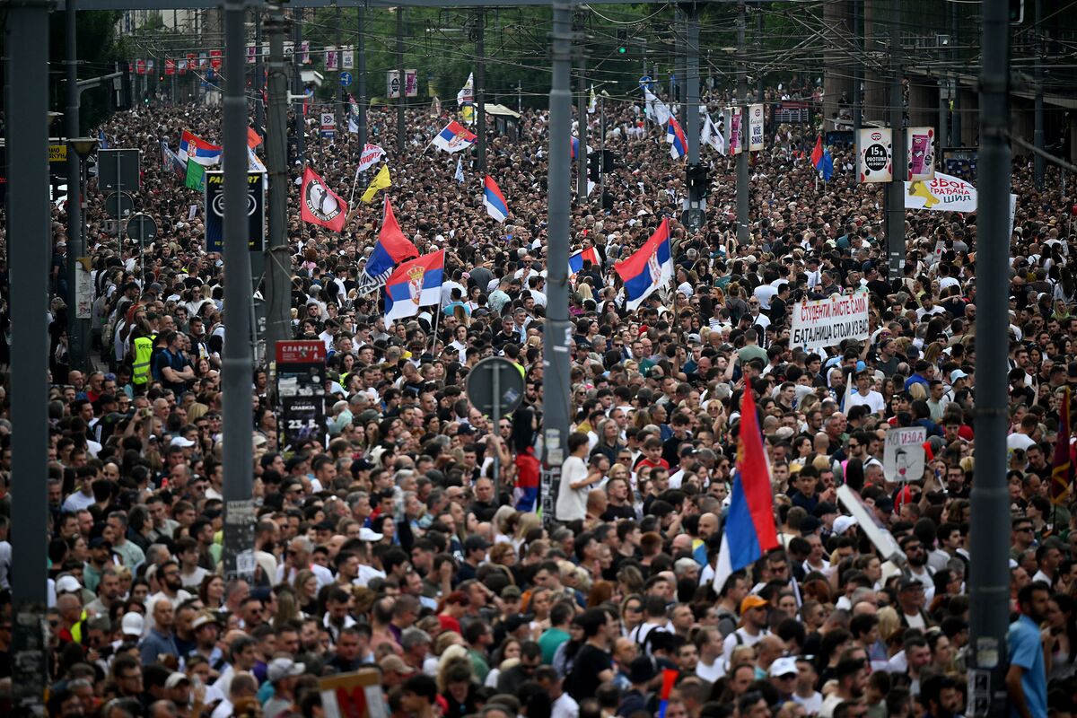 Anti-Government Protest Kicks Off Election Campaign in Serbia