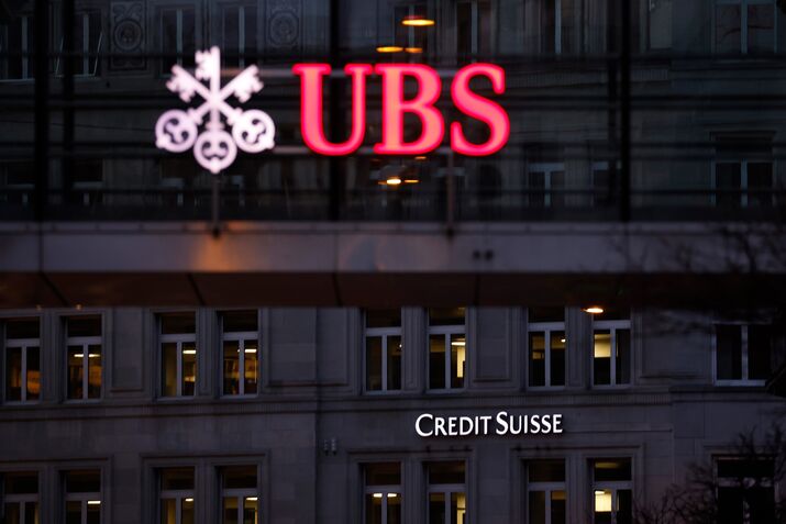 UBS Group AG And Credit Suisse Group AG as Bankers Flock to Headhunters
