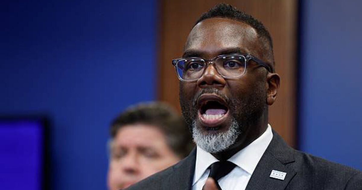 Watch Chicago Mayor, Facing $1.15B Deficit, to Unveil New Budget - Bloomberg