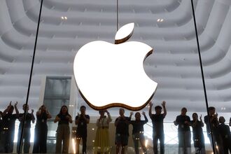 Apple Opens Malaysia Store in Southeast Asia Push
