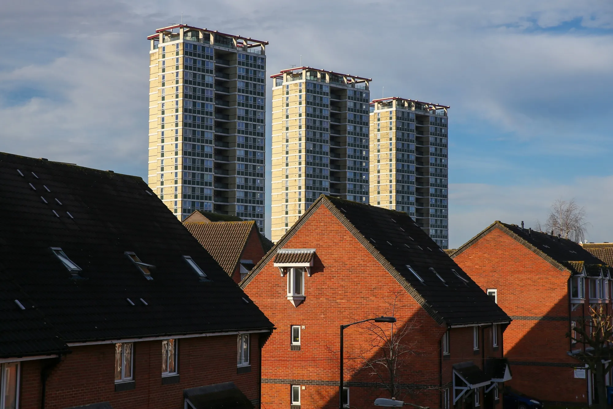 London High Rises Are Investors' Fix for Ghostly Shopping Malls