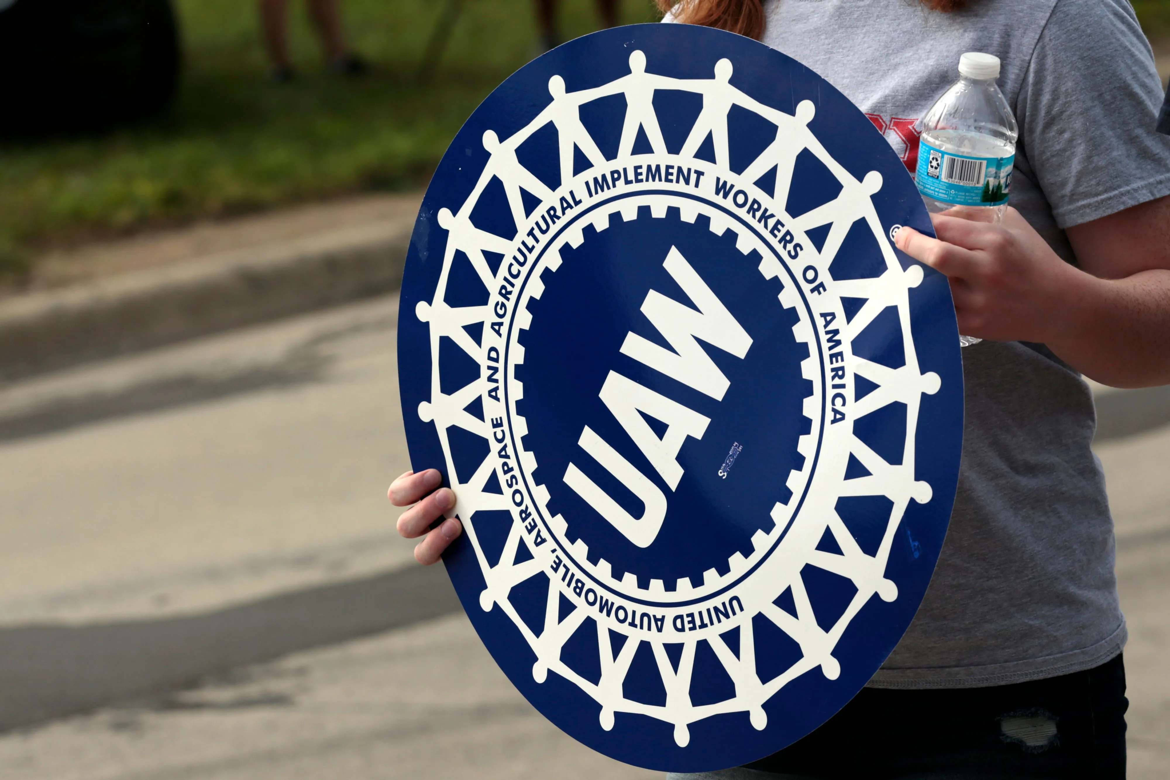 US-POLITICS-WARREN-UAW