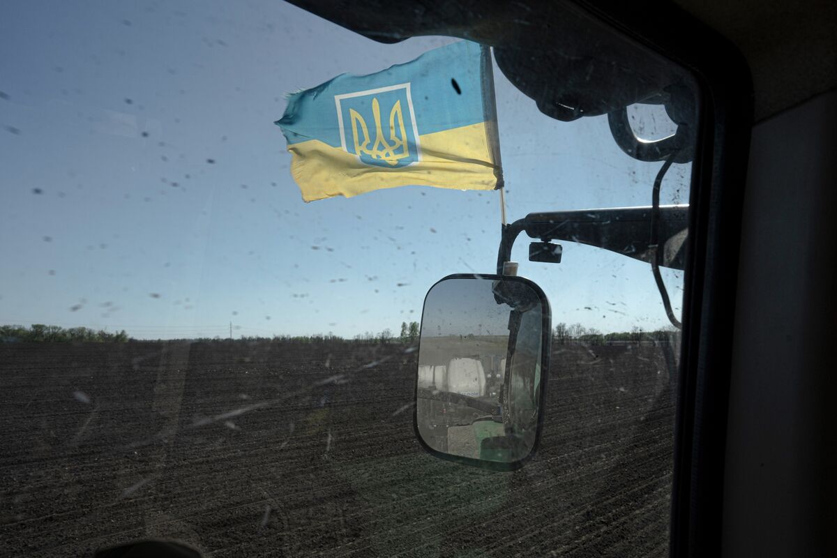 Ukraine Estimates $11 Billion in Farm Losses From Russia Strikes
