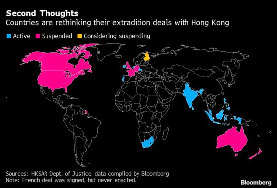 U.S. Ends Pacts With Hong Kong on Extradition, Shipping Tax