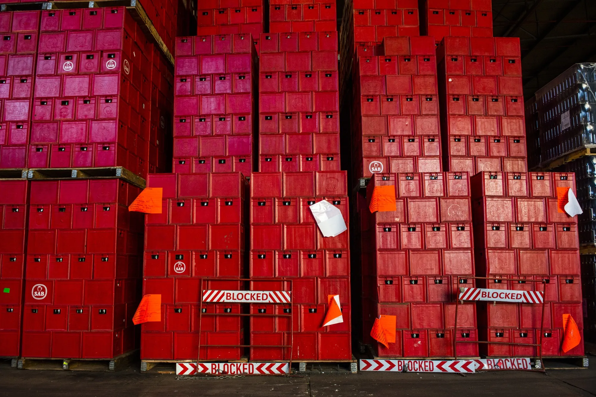 South Africa News: Castle Lite, Hansa Beer Brewer Cancels $165 Million Plan  - Bloomberg, image size:2000x1335