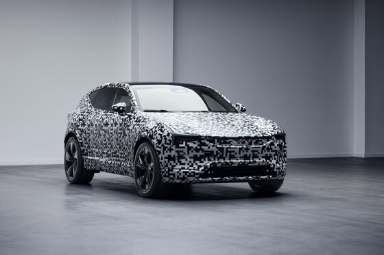 Polestar CEO Sees Chip Shortage Dragging to 2022 Amid SUV Launch