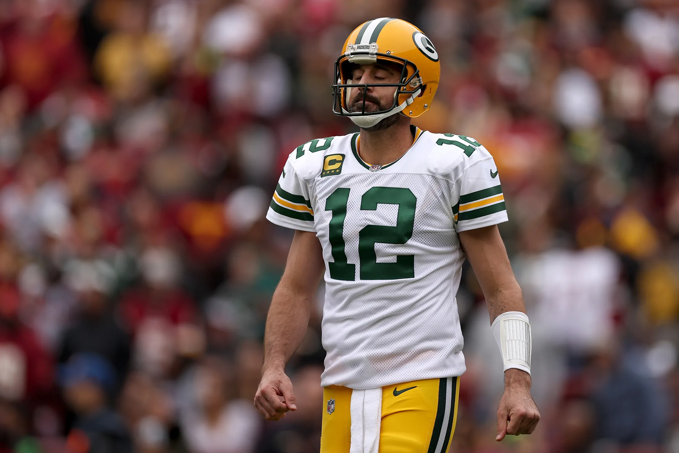 Aaron Rodgers, Packers Lose to Commanders, Drop 3rd in a Row - Bloomberg