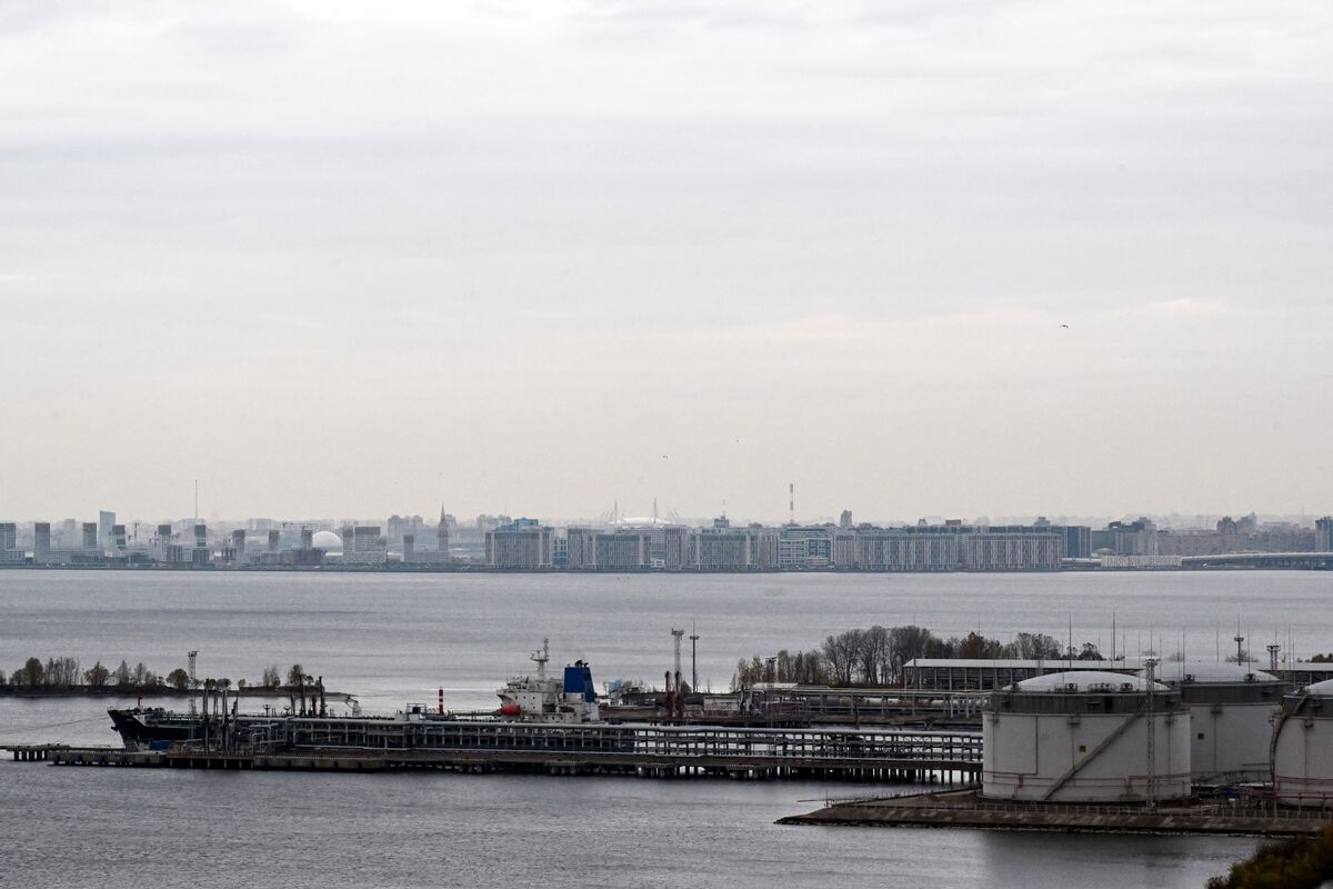 bloomberg.com - Asking Price for Russian Oil Soars as China Runs Out of Options