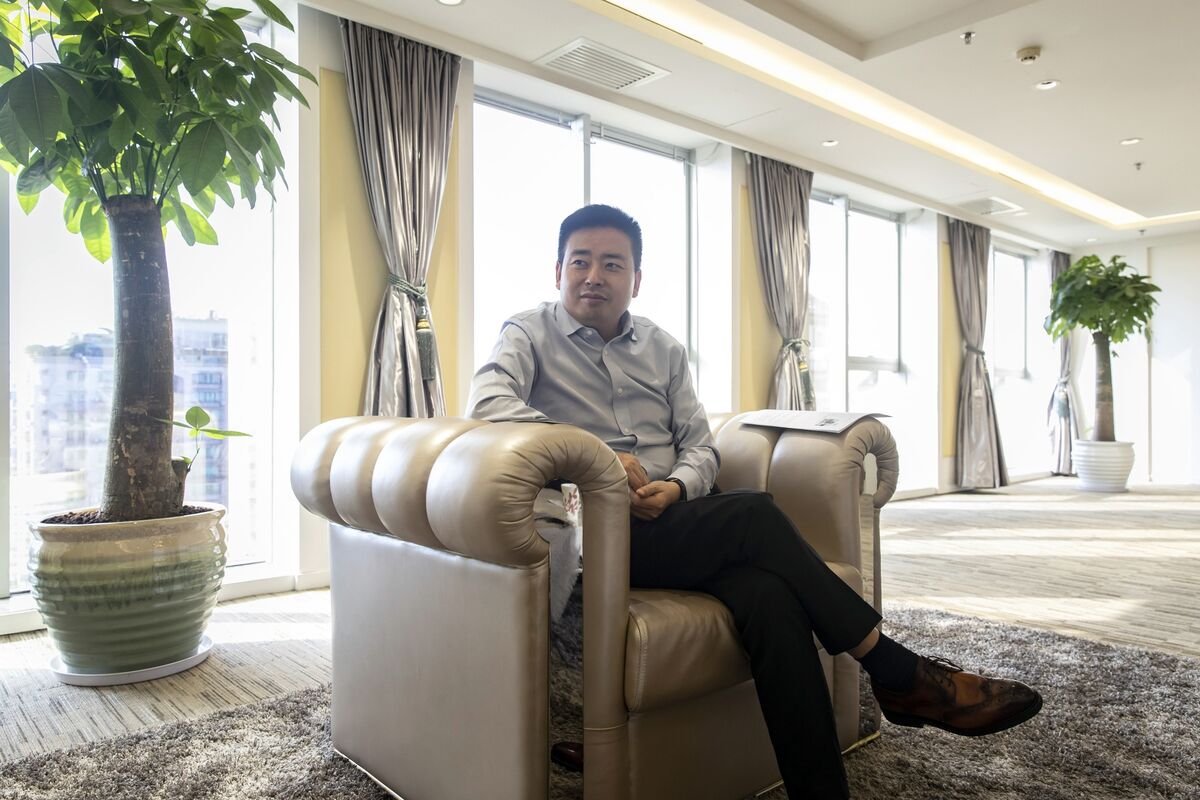 Asia Budget-Store Billionaires Get Richer From Inflation Pain