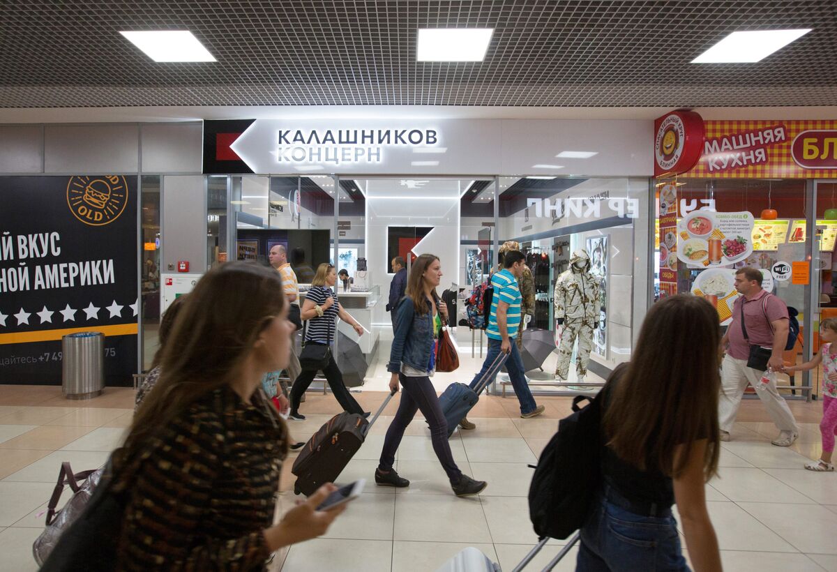 Buying a Kalashnikov Is Easier Than Ever at the Moscow Airport - Bloomberg