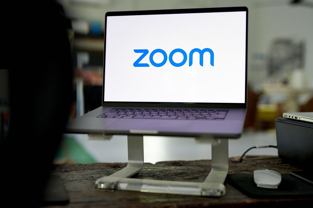 Zoom (ZM) Provides Phrase Processing n Bid to Compete With Microsoft Groups (MSFT)
