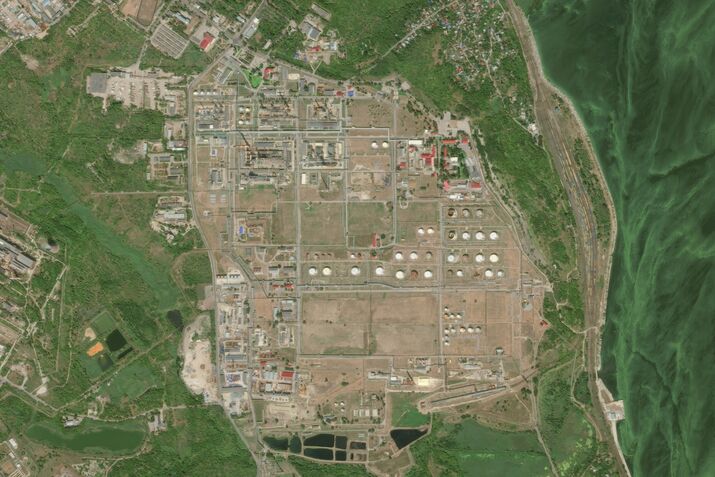 The Saratov crude-oil refinery in Russia’s Volga region.