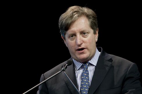 Eisman Said to Start With $22.9 Million From Friends, Family