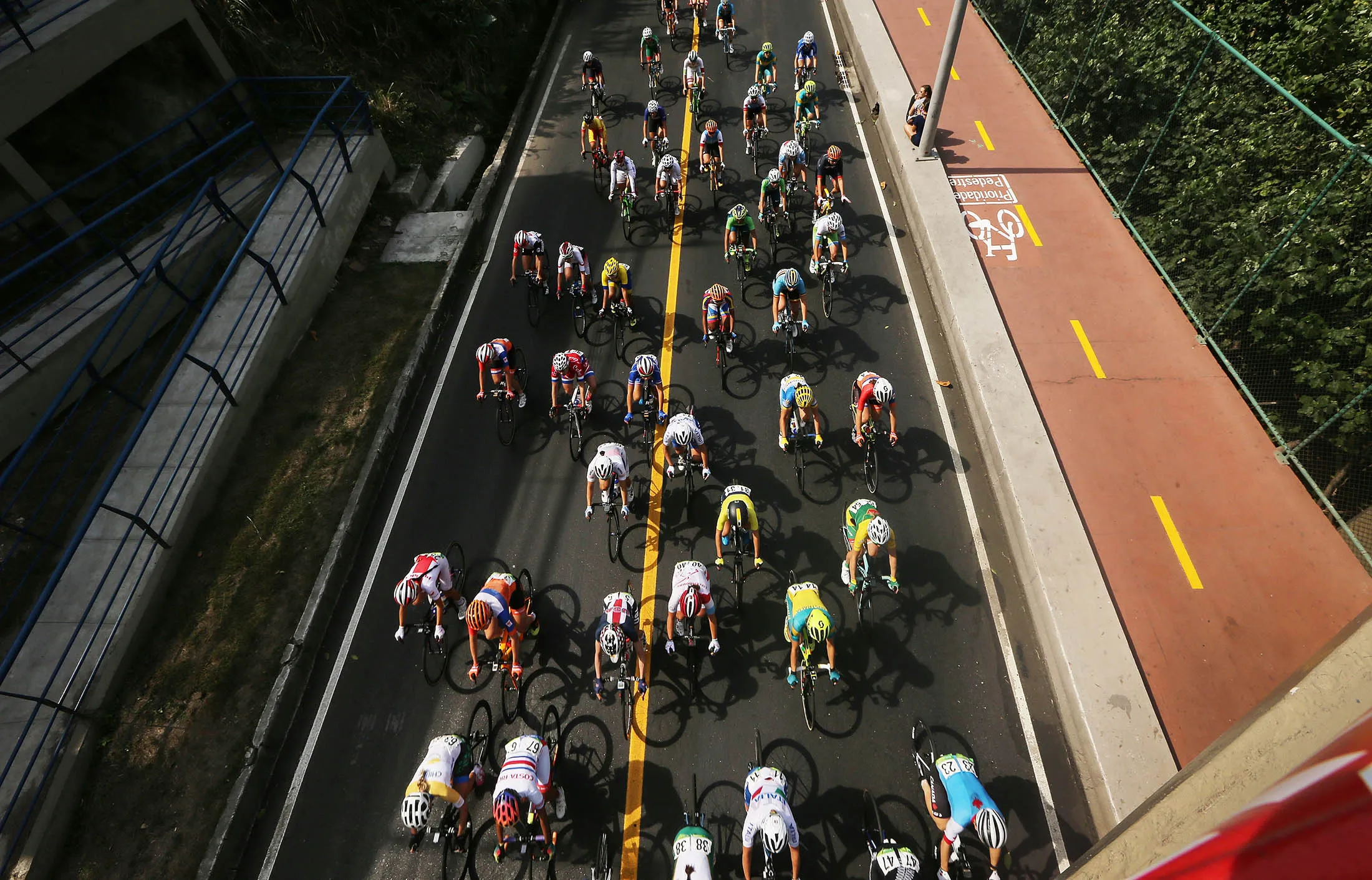 RIO DE JANEIRO, BRAZIL - AUGUST 07: The peloton rides during the Women's Road Race on Day 2 of the Rio 2016 Olympic Games on August 7, 2016 in Rio de Janeiro, Brazil. The Rio 2016 Olympic Games run until August 21.
