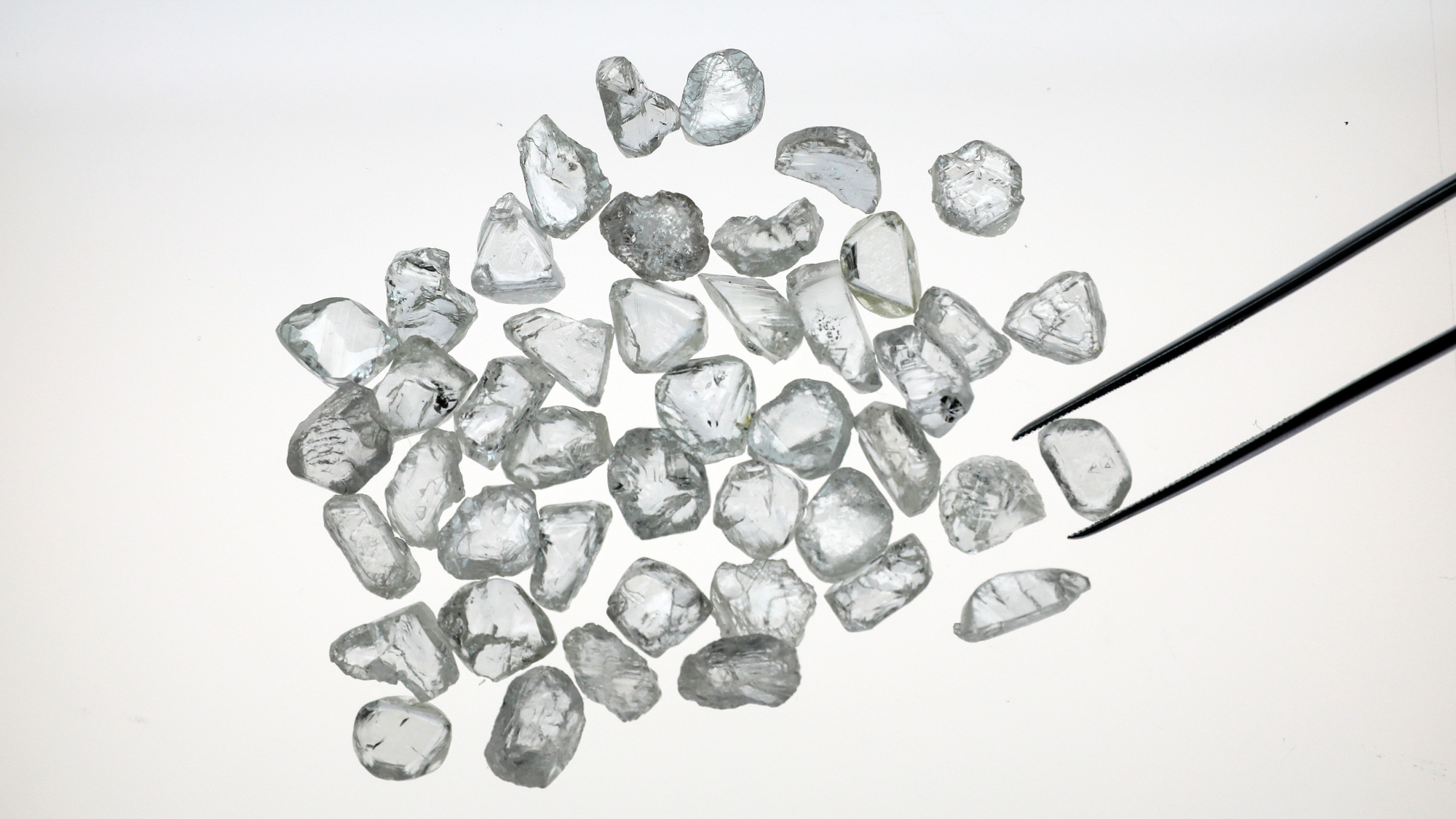 de beers artificial diamonds