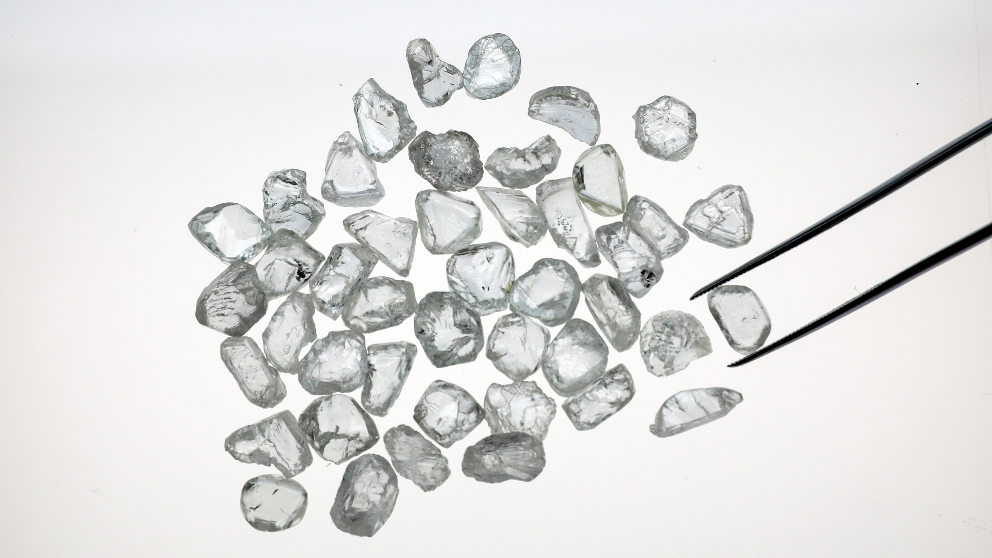 Pleasing demand for De Beers rough, lab-created sales surging - Jeweller  Magazine: Jewellery News and Trends