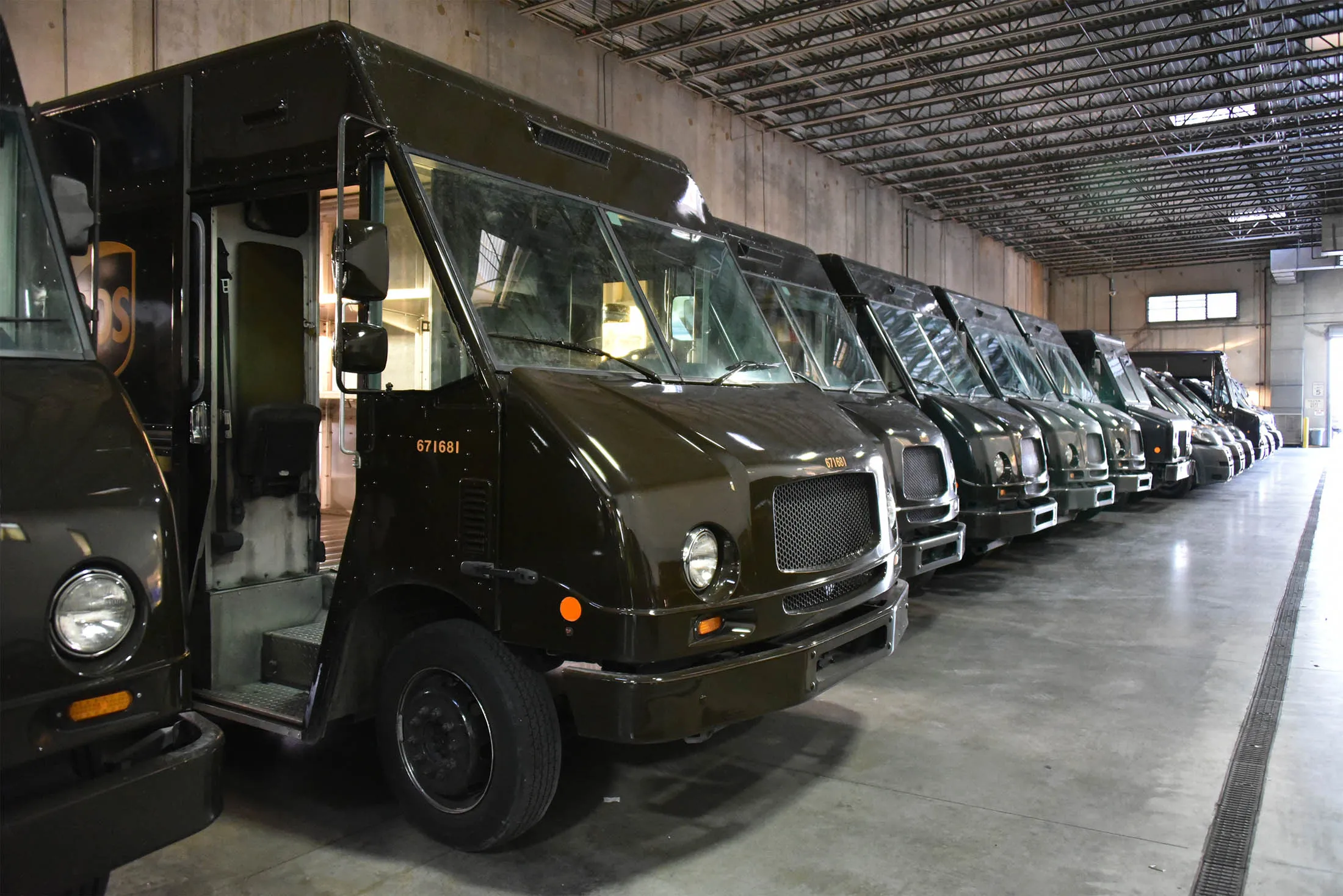 1477620120_ups lede