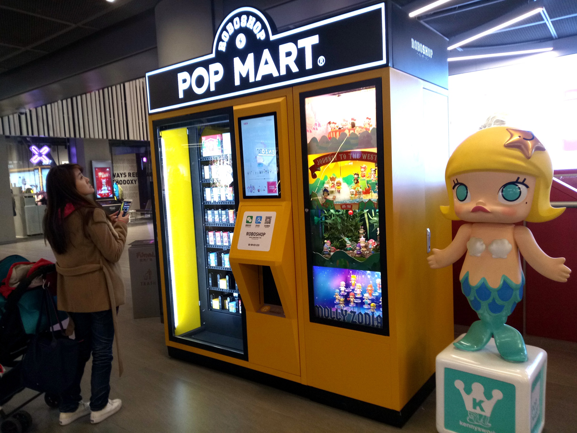 POP MART Auto Vending Machine In Shanghai
