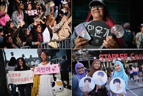 No One Fights QAnon Like the Global Army of K-Pop Superfans