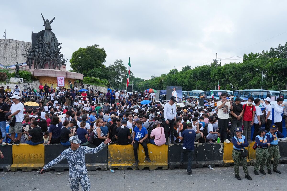 Philippine Church Group Continues Protests, Disrupting Manila