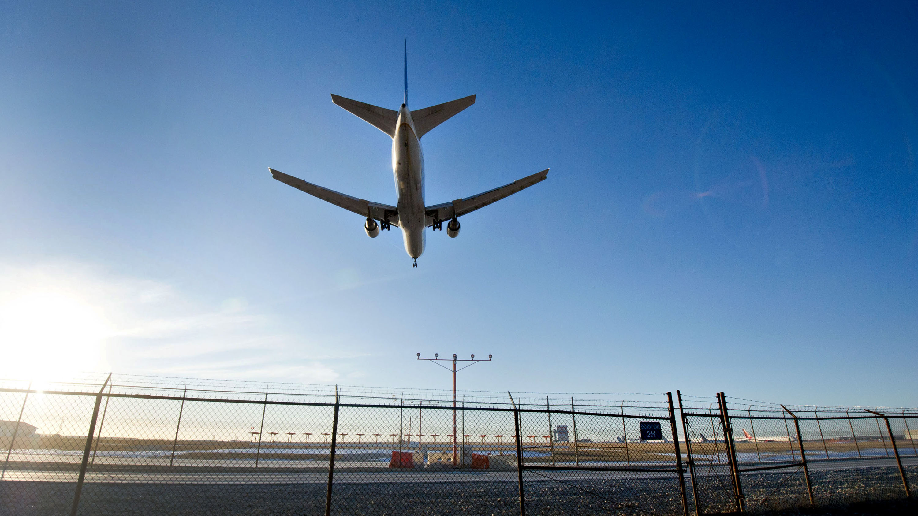 Watch how much higher will airline prices go bloomberg