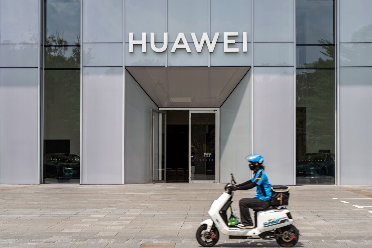 assets.bwbx.io image