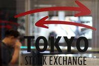 Japan Shares Drop To Two-Month Low As Yen Holds Gains On Syria