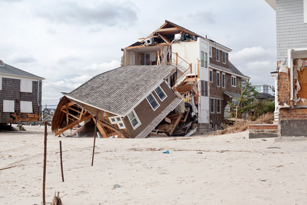 Storm Risk Fails to Deter Buyers of Oceanfront Homes - Bloomberg