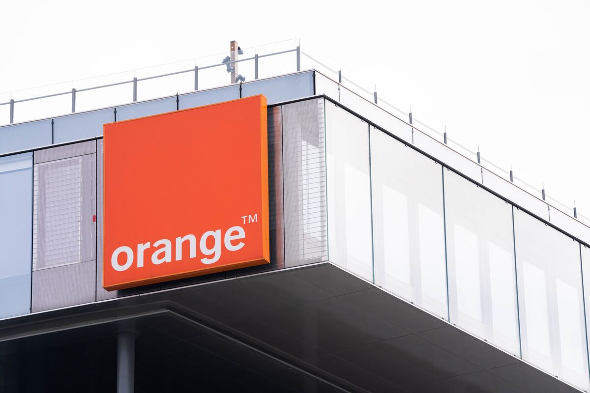 Orange (ORA) Revenue Rises in French Market After Resisting Price War ...