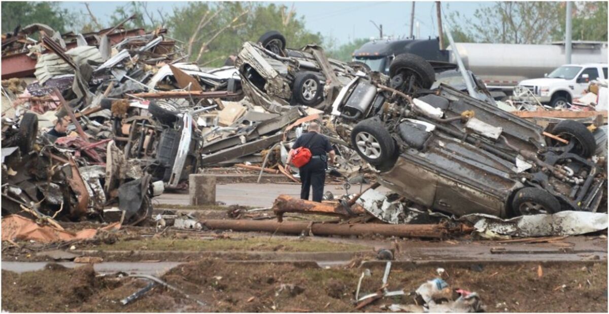 Moore, Oklahoma, Has an Uncanny History of Violent Tornadoes - Bloomberg