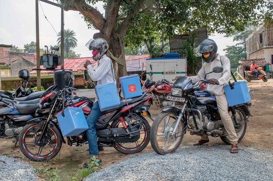 India’s Race to Vaccinate Its Villages Meets With Rural Resistance