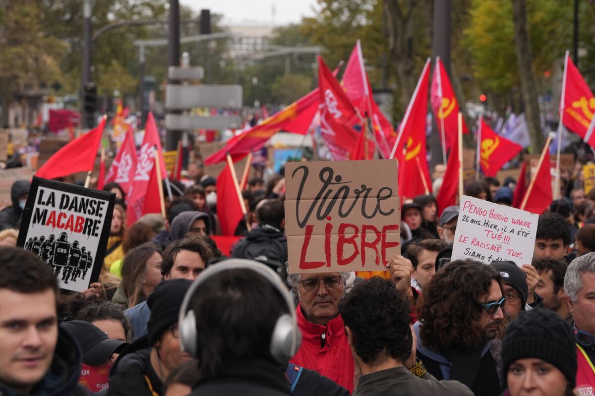 French Protests Begin as Police Seek to Avoid Repeat of Violence