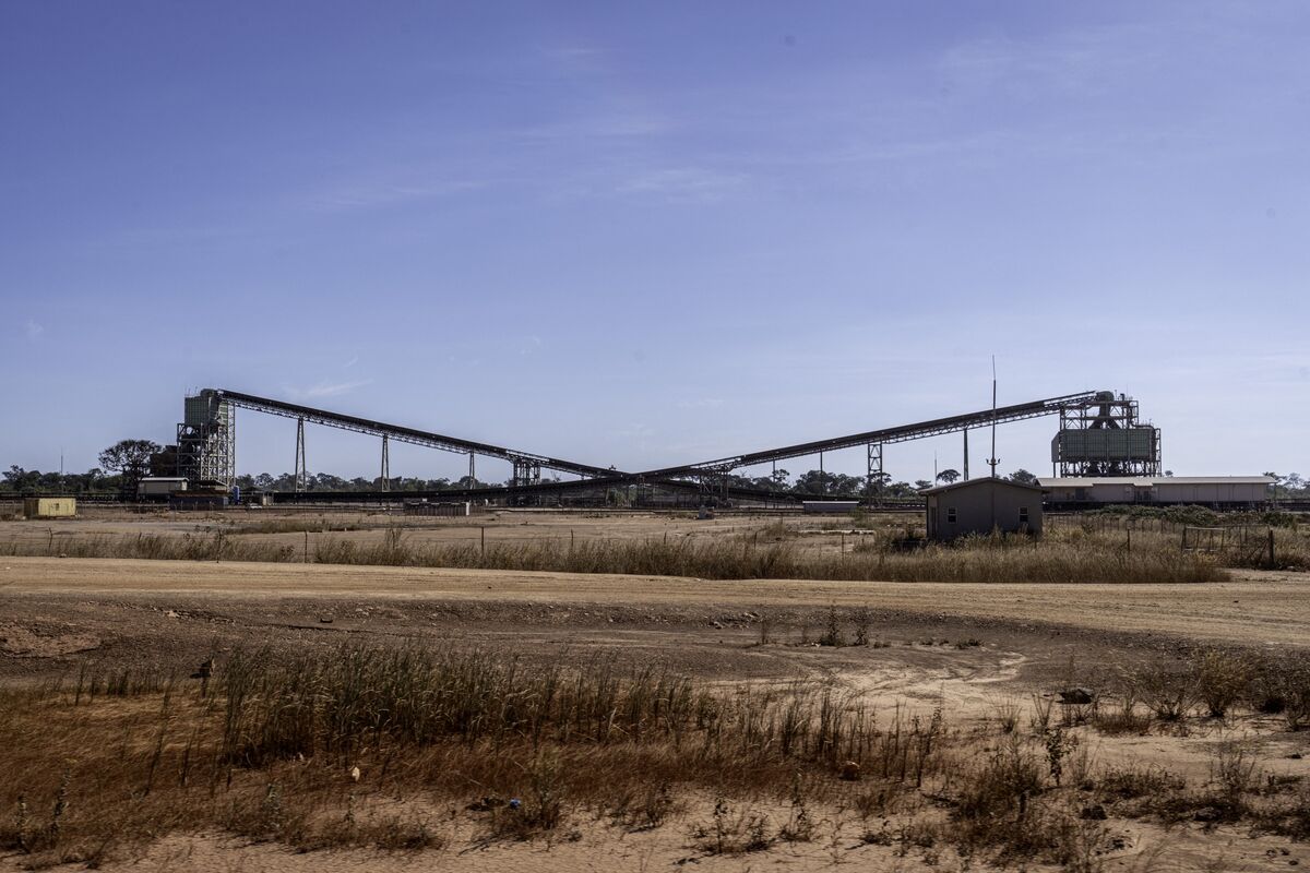 Traders Are Shelling Out Millions to Secure Copper