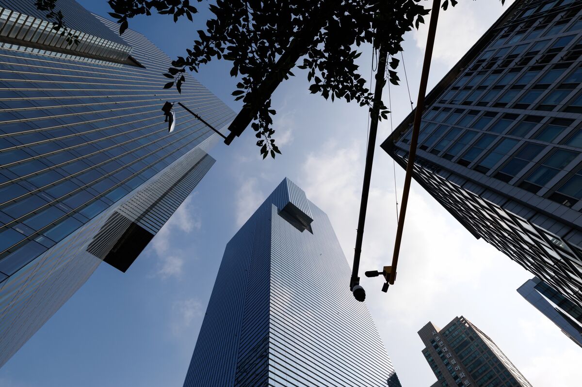 How the AI Boom Is Carving a K-Shape Into Asian Economies