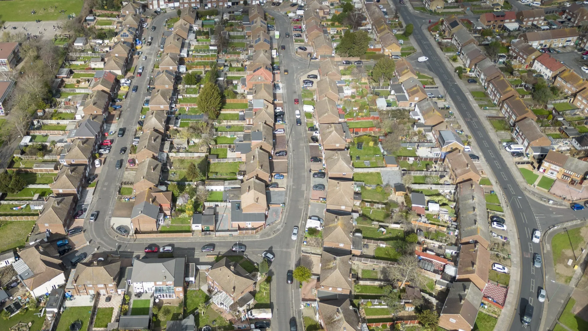 The average cost of a home fell 0.8% in March.