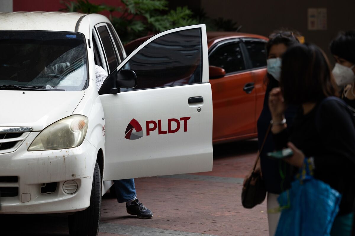 Philippines’ PLDT Seeks Up to $400 Million From REIT Listing