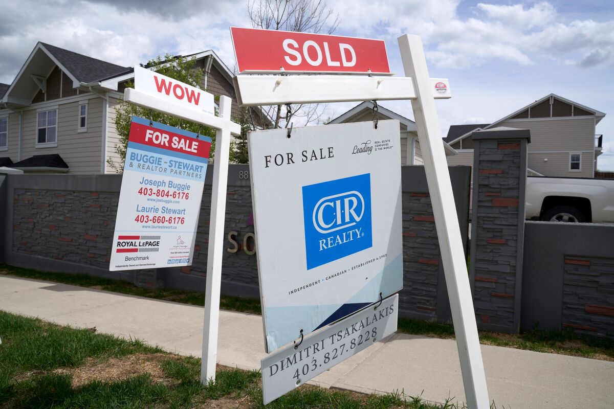 🟪"Guerra Commerciale Globale: Rischi di Insolvenza Maggiore per i Mutuatari, Secondo la Banca del Canada"
