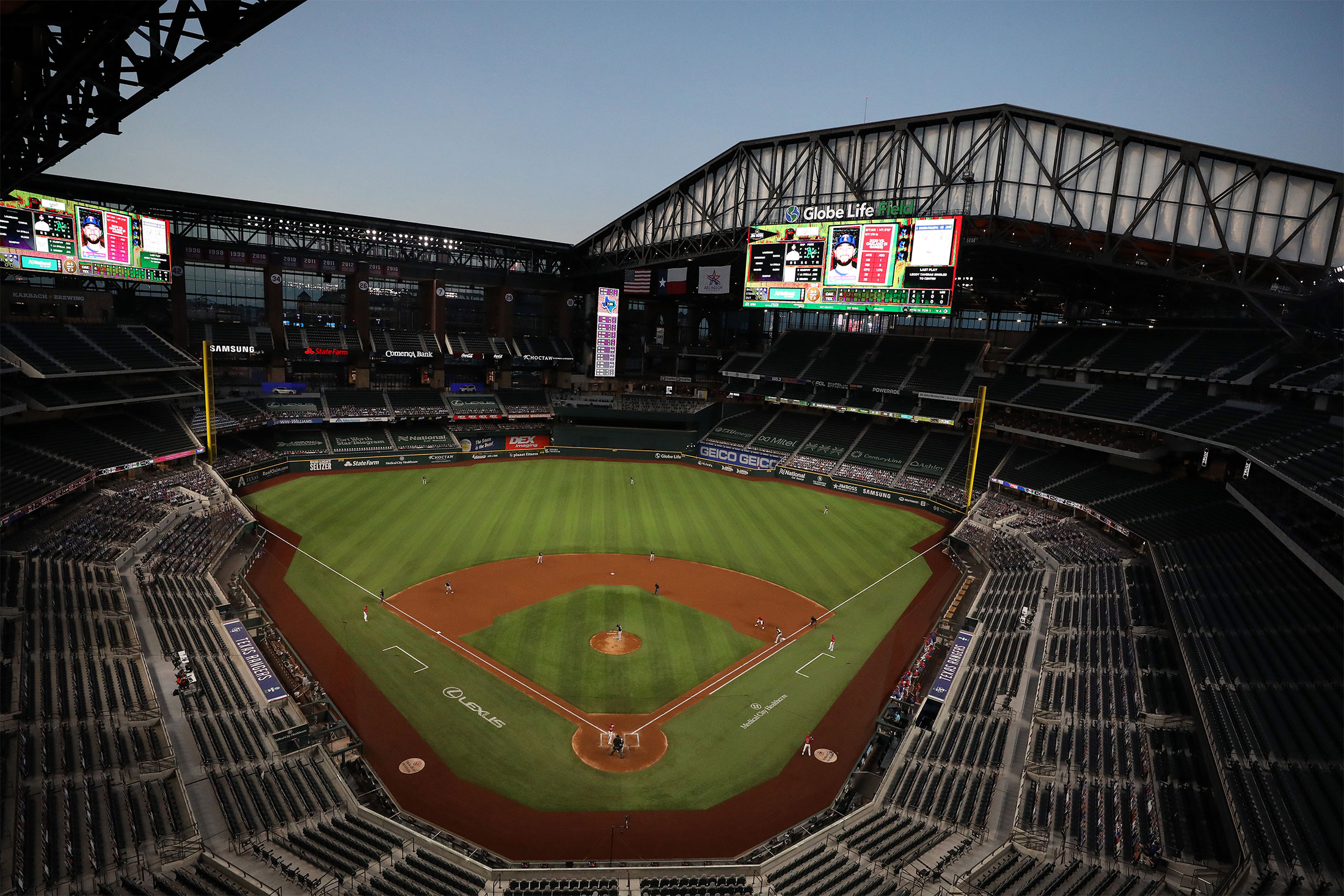 Texas Rangers plan to have full capacity at 40,000-seat Globe Life