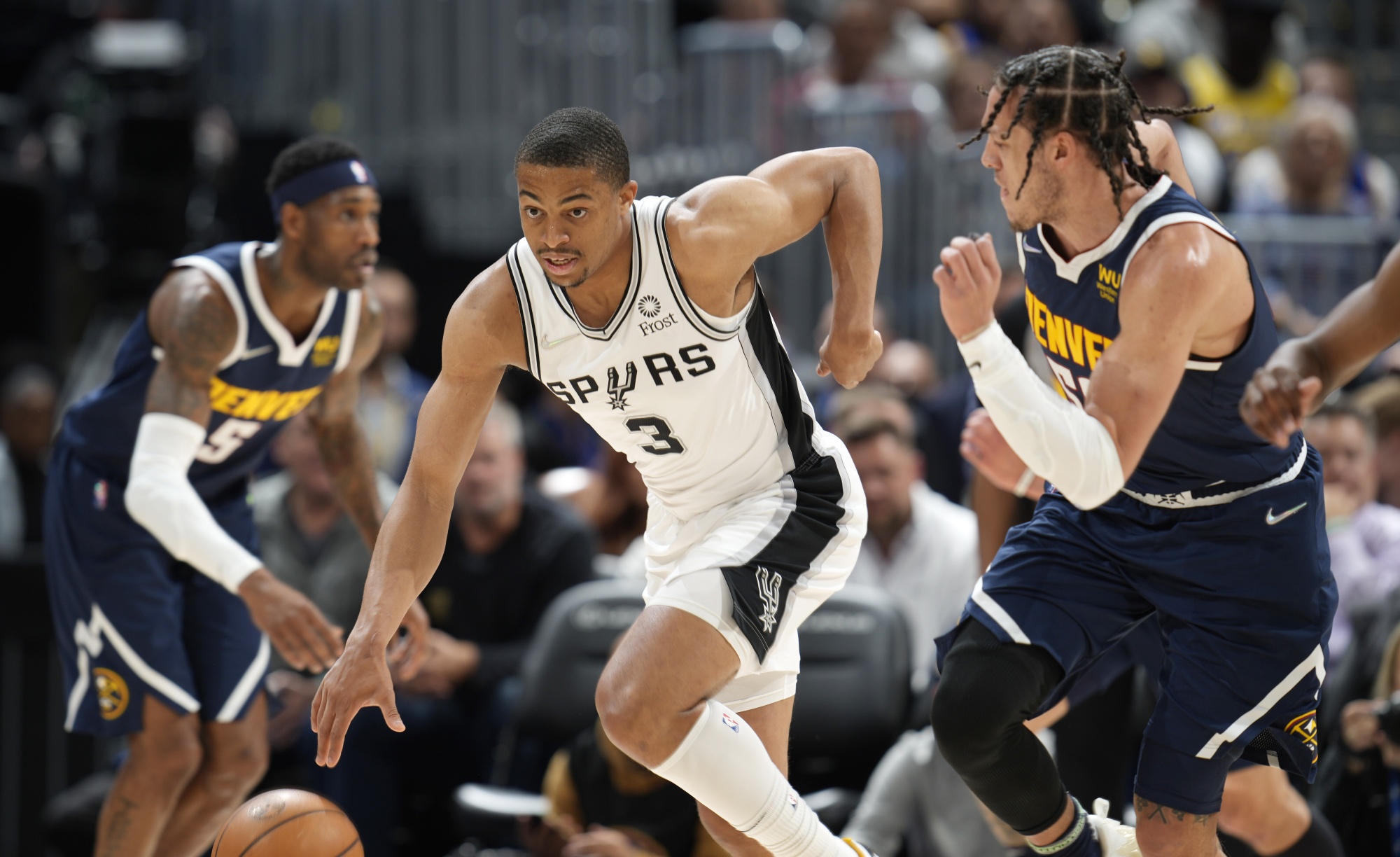 Spurs Beat Nuggets 116-97, Earn Spot in Play-in Tournament - Bloomberg