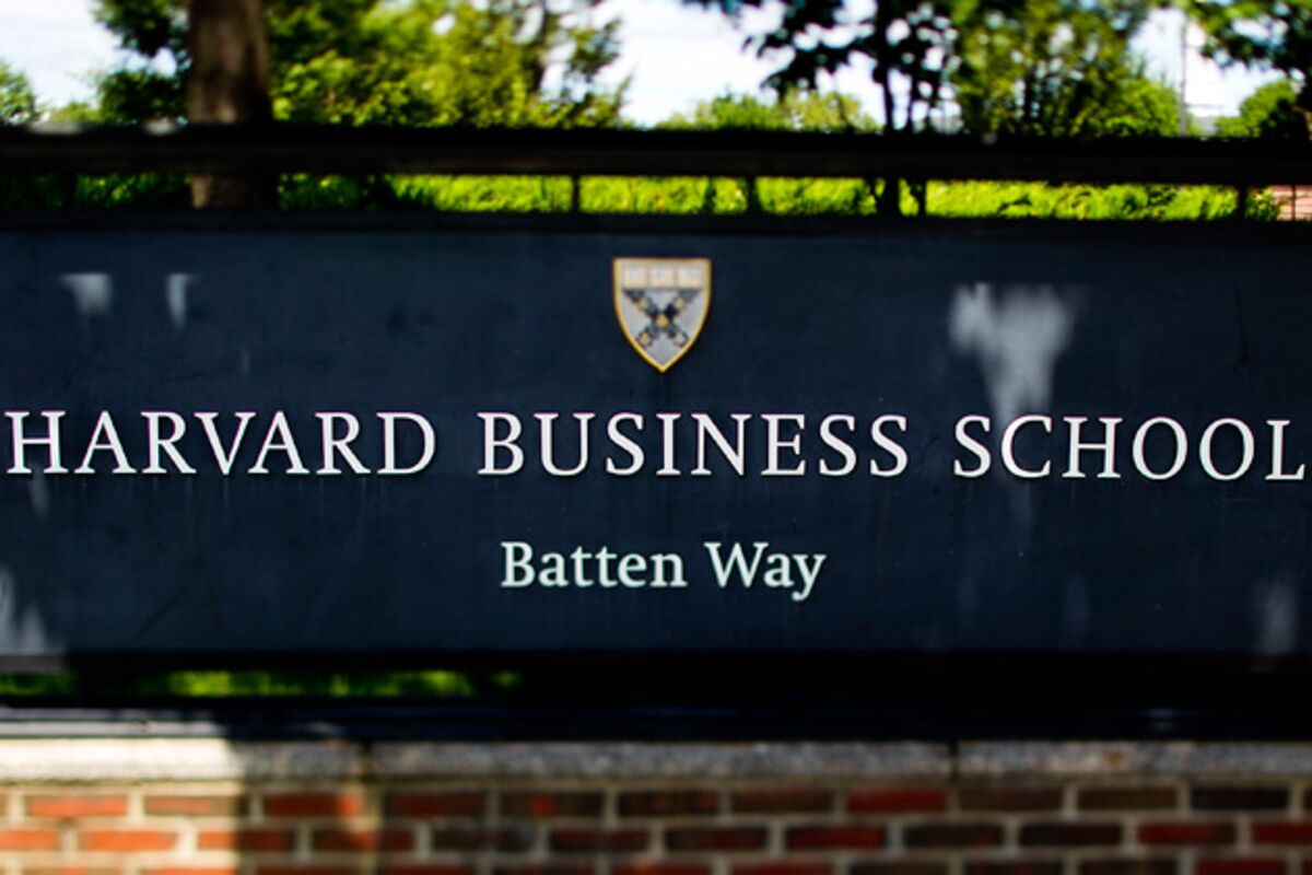 Bridging The B School Class Divide Bloomberg
