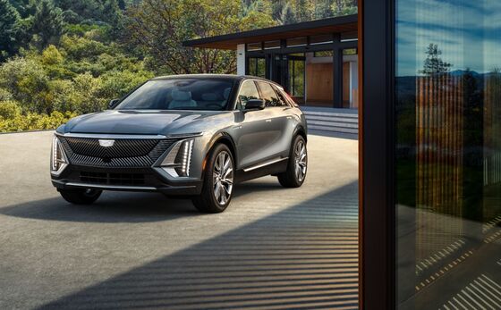 GM Deepens EV Bet Again, Boosts Spending 30% to $35 Billion