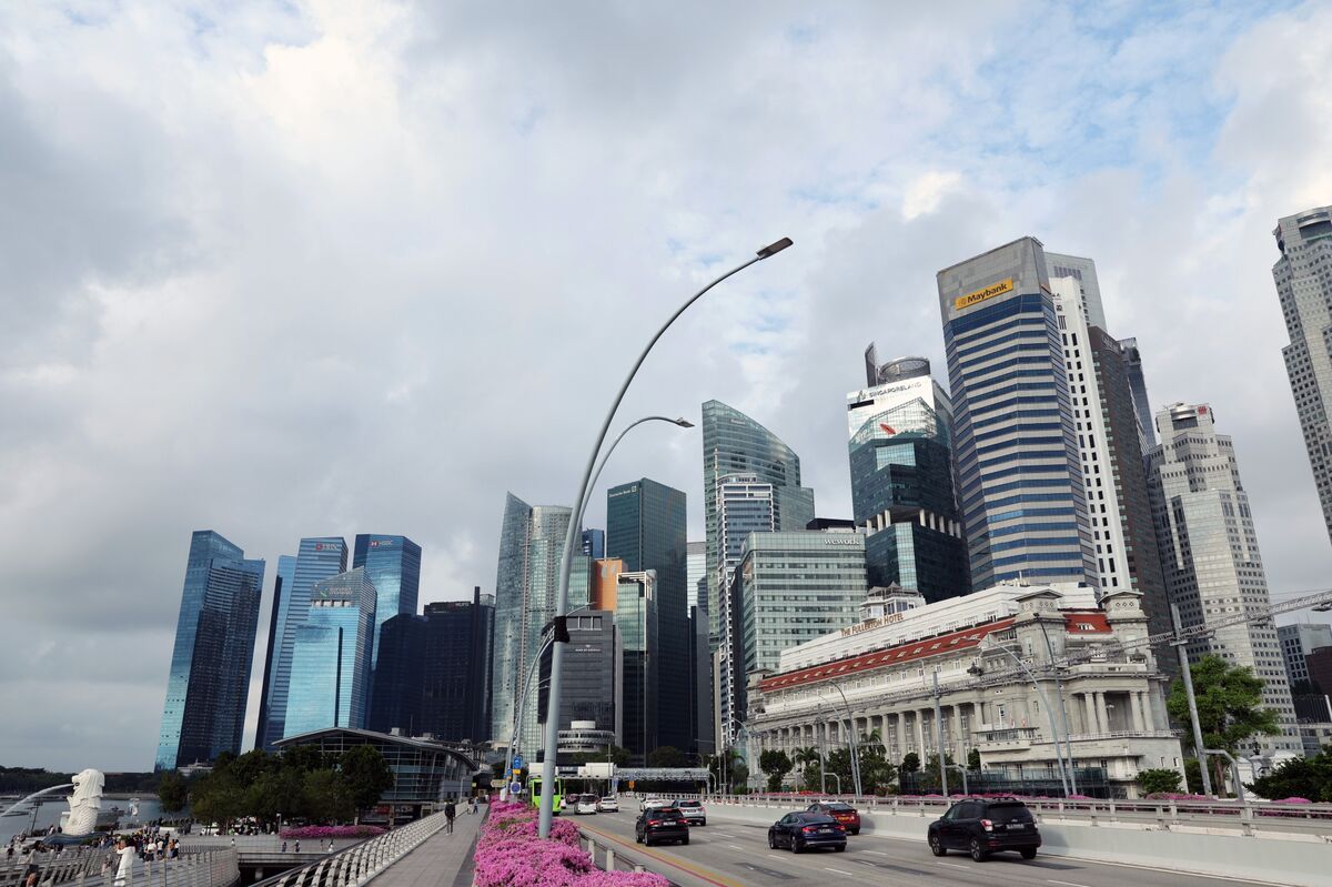 Singapore to Train Lawyers To Advise On Booming Family Offices